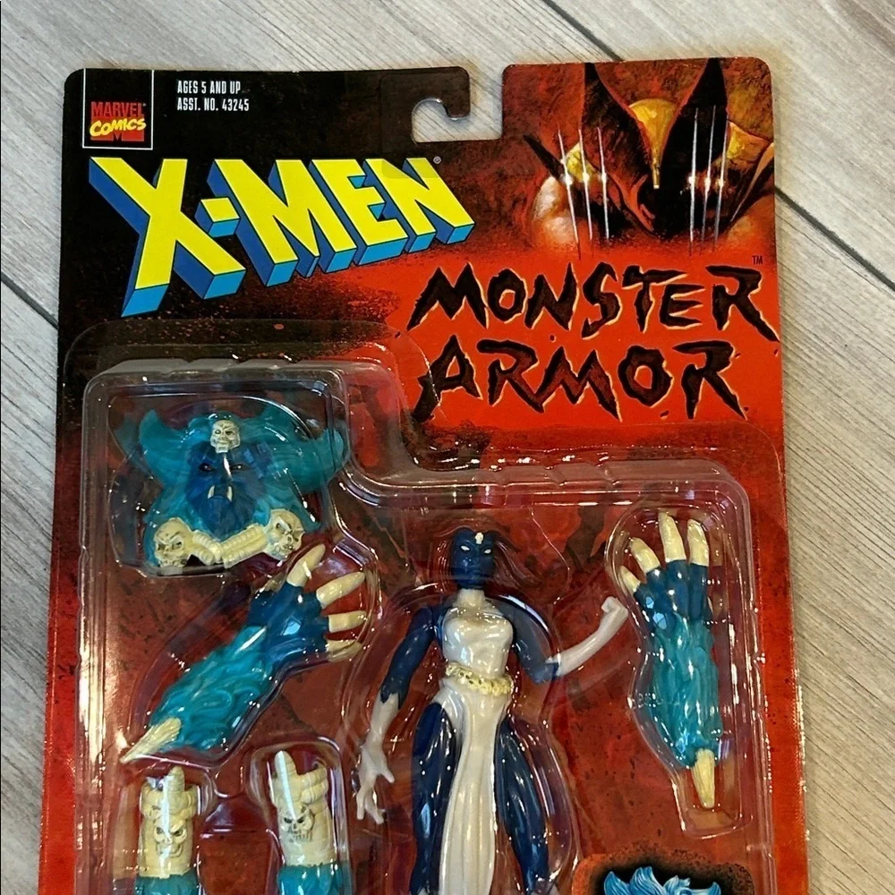 Vintage 1997 Marvel X-Men Monster Armor Mystique action figure NIP